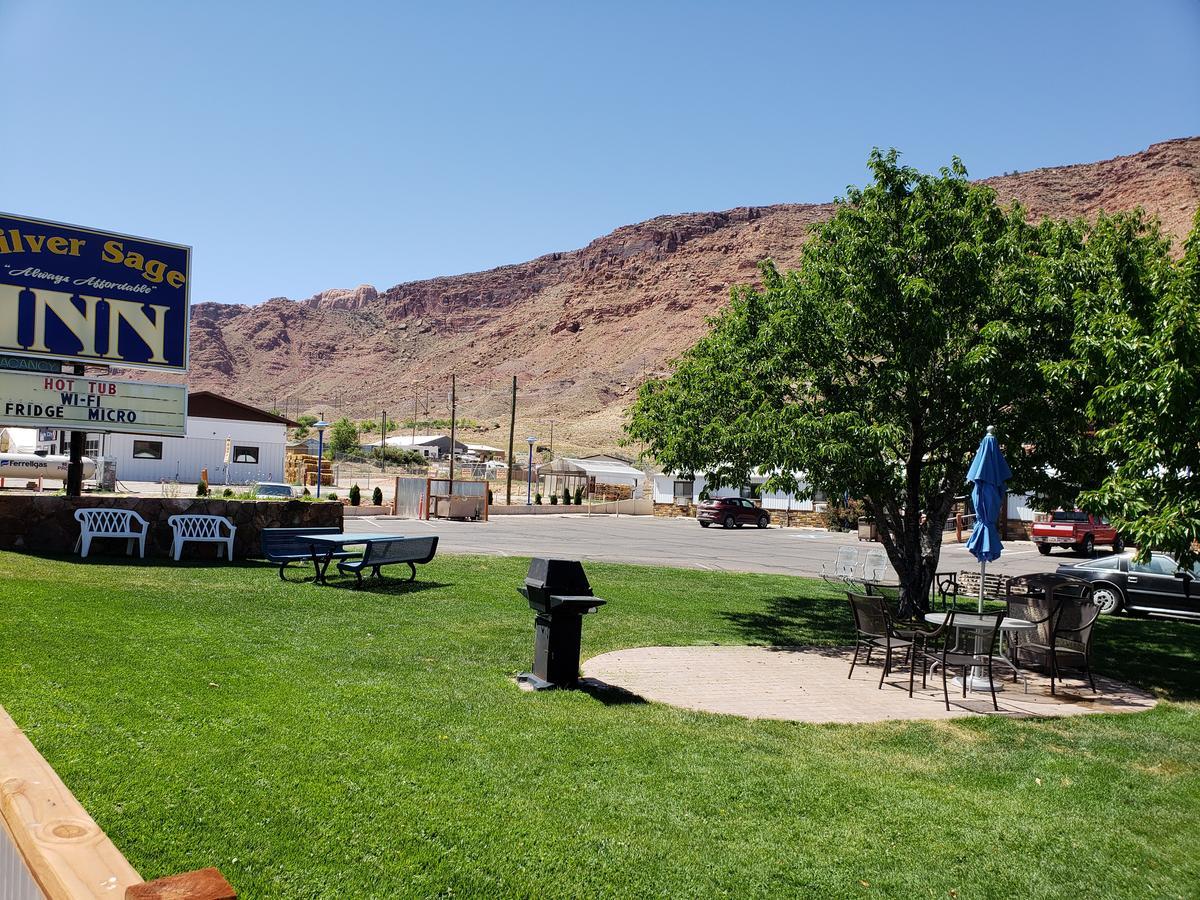 Silver Sage Inn Моуаб Екстериор снимка